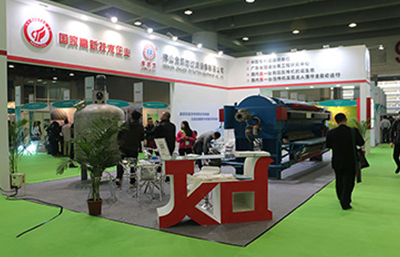 金凱地智能全自動高效壓榨機(jī)亮相廣州陶瓷工業(yè)