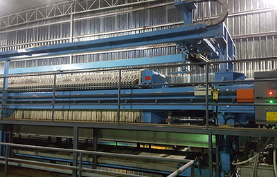 隔膜壓濾機(jī)過(guò)濾的泥餅固含量高、分離效果優(yōu)異