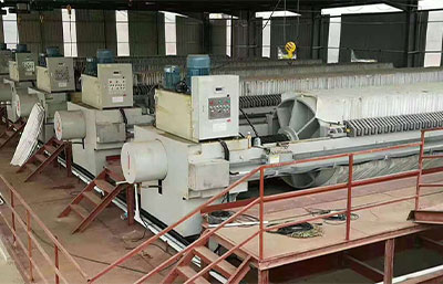 洗沙污泥脫水設(shè)備，高壓壓濾機(jī)怎么選型？