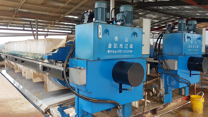 廂式污泥壓濾機(jī)濾板損壞原因分析