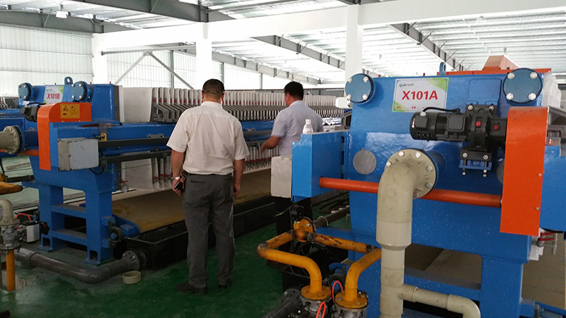 污泥壓濾機脫水設(shè)備使用效果怎么樣？多少錢一臺？